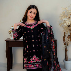 Embroidered Cotton Lawn Suit – Siyah for girls — Rangooz