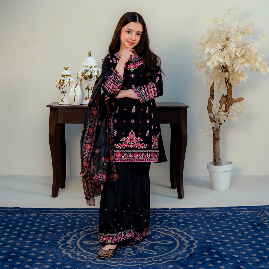 Embroidered Cotton Lawn Suit – Siyah for girls — Rangooz
