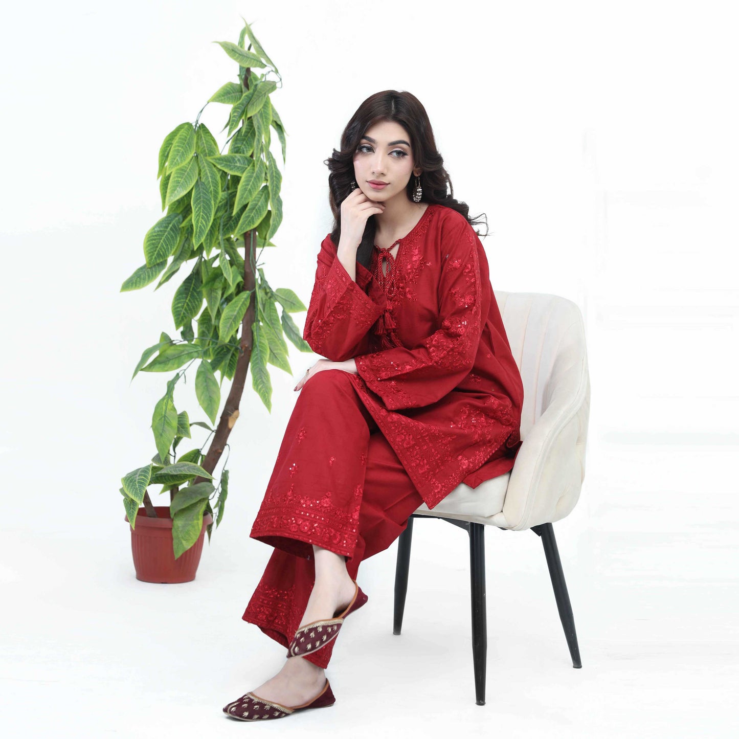 Alara – Embroidered Jacquard Set