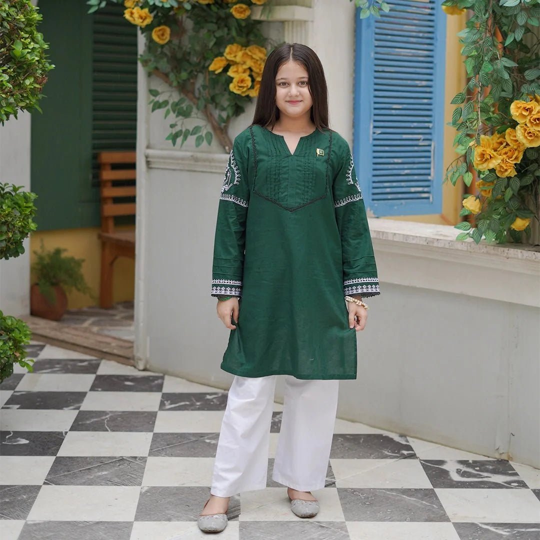14 August Dresses for Girls 2026: Green & White Azadi Outfits Kids Actually Want to Wear