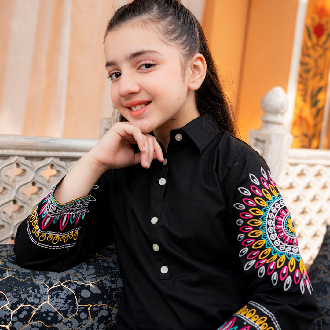 Embroidered Lawn Suit – Aatish