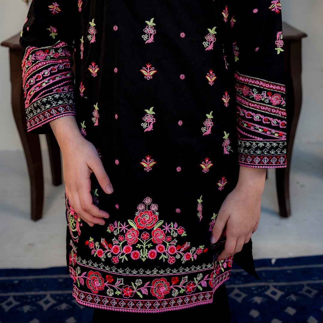 Embroidered  Cotton Lawn Suit –Siyah