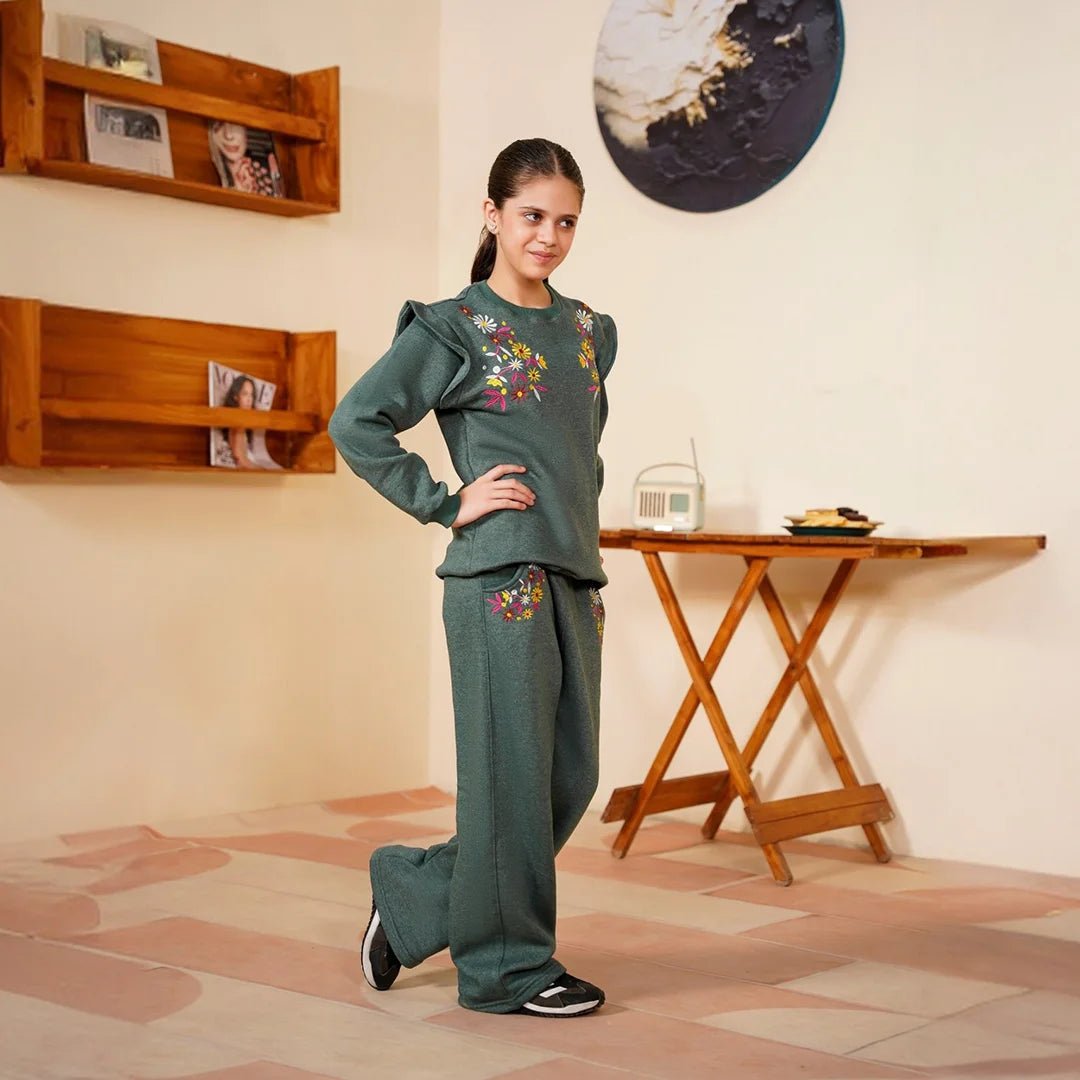 Embroidered Fleece Sweatshirt – Matcha