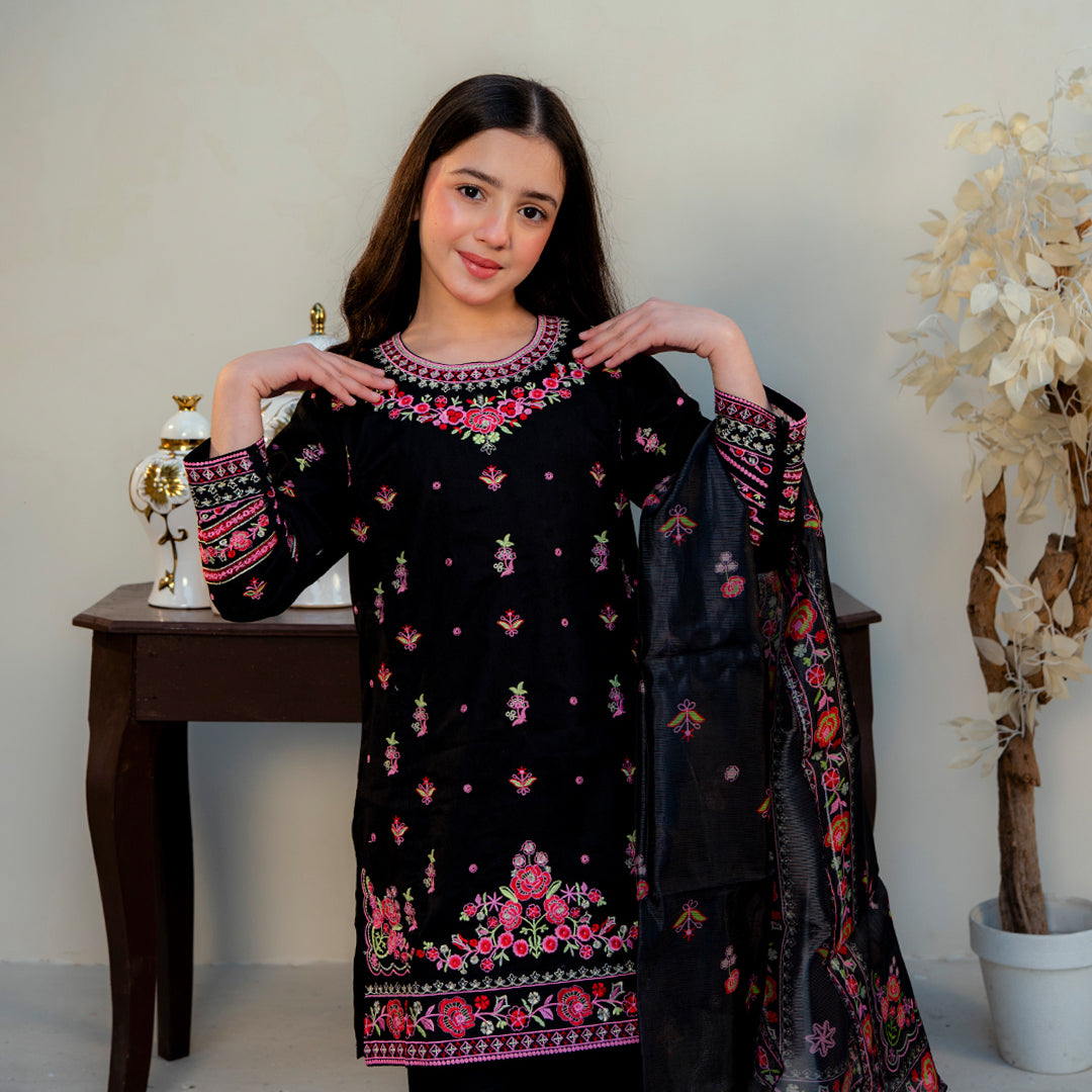 Embroidered  Cotton Lawn Suit –Siyah
