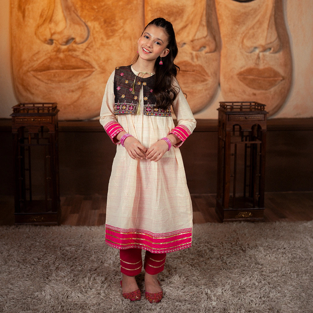 Embroidered Jacquard Suit – Riwayat