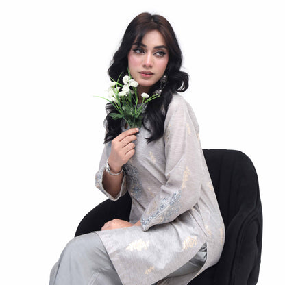 Selin – Embroidered Jacquard Set
