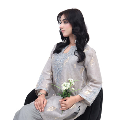 Selin – Embroidered Jacquard Set