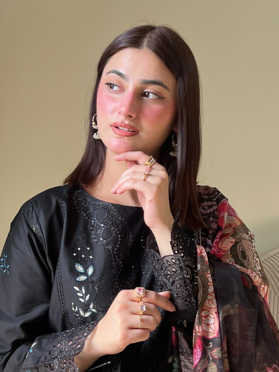 Embroidered Cotton Suit – Layla