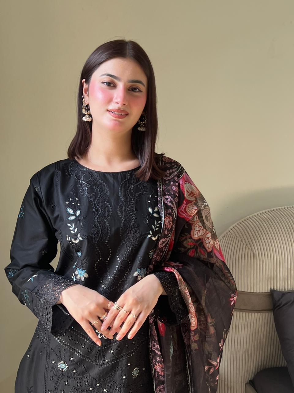 Embroidered Cotton Suit – Layla